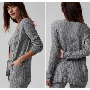 Athleta Woman's Sz M Revolve Seamless Heather Gray Ribbed Cardigan Sweater